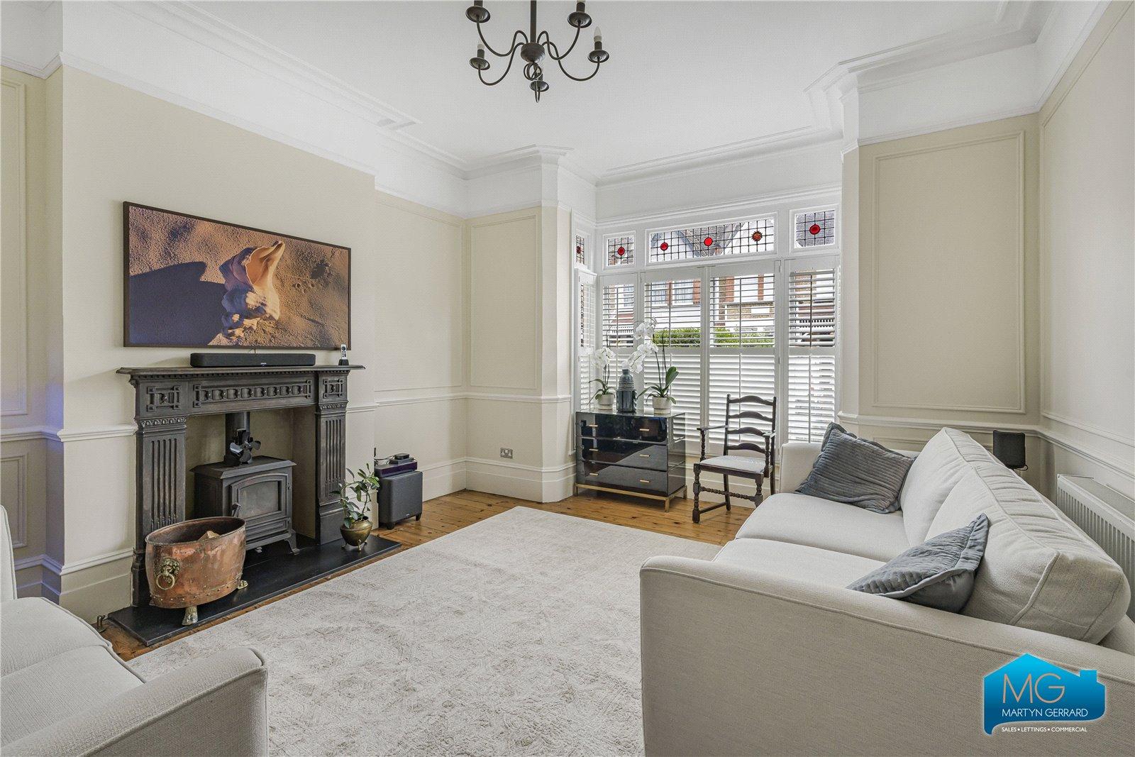 5 bedroom Semi-Detached House to rent - Martyn Gerrard