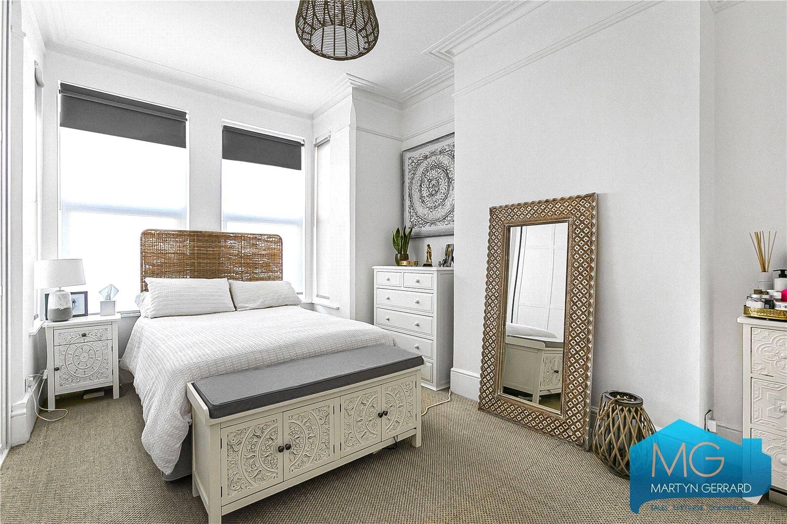 2 bedroom Ground Floor Flat to rent - Martyn Gerrard