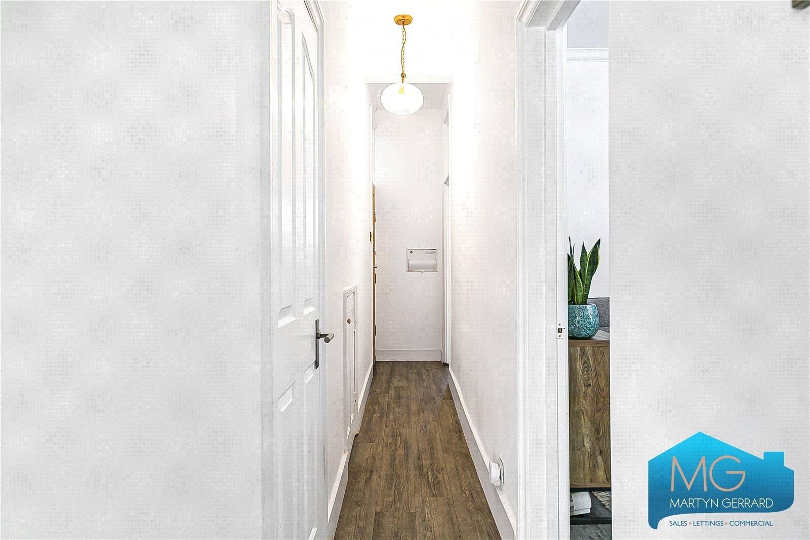 2 bedroom Ground Floor Flat to rent - Martyn Gerrard