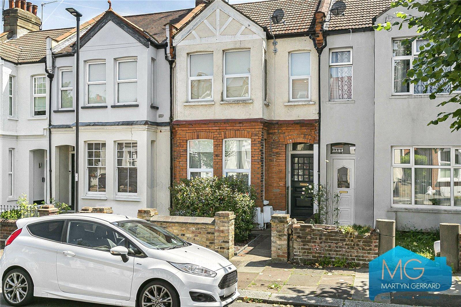 2 bedroom Ground Floor Flat to rent - Martyn Gerrard