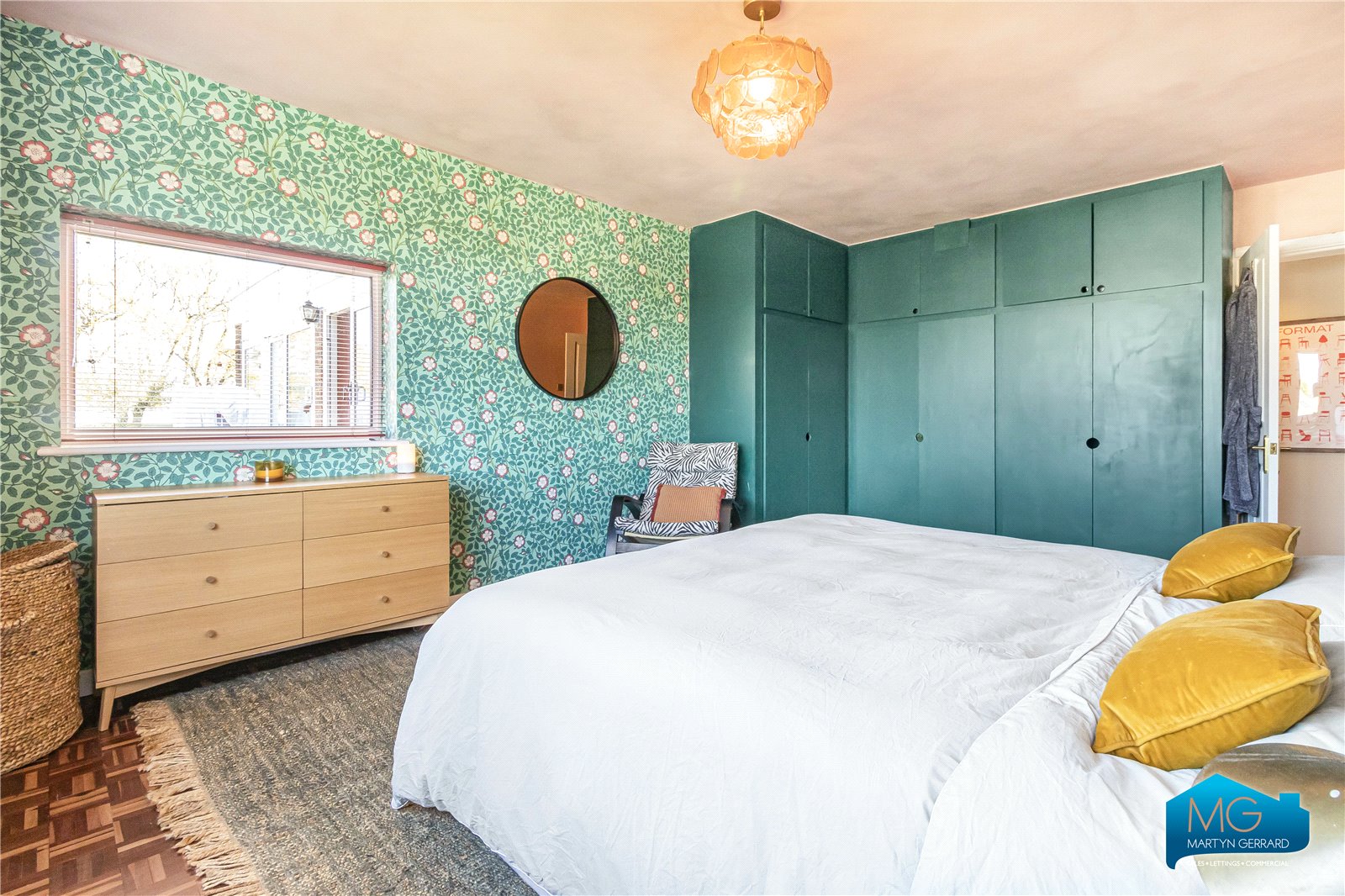 3 bedroom Apartment to rent - Martyn Gerrard