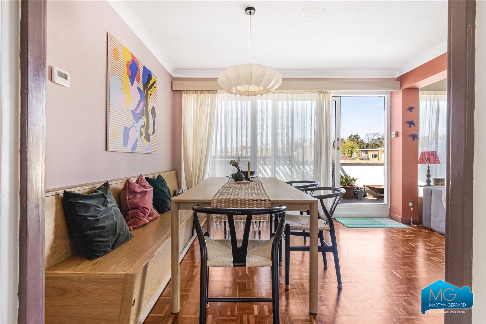 3 bedroom Apartment to rent - Martyn Gerrard