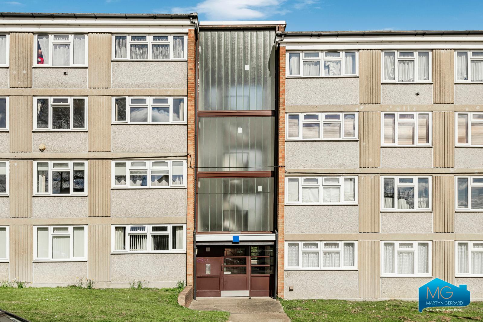 2 bedroom Apartment to rent - Martyn Gerrard