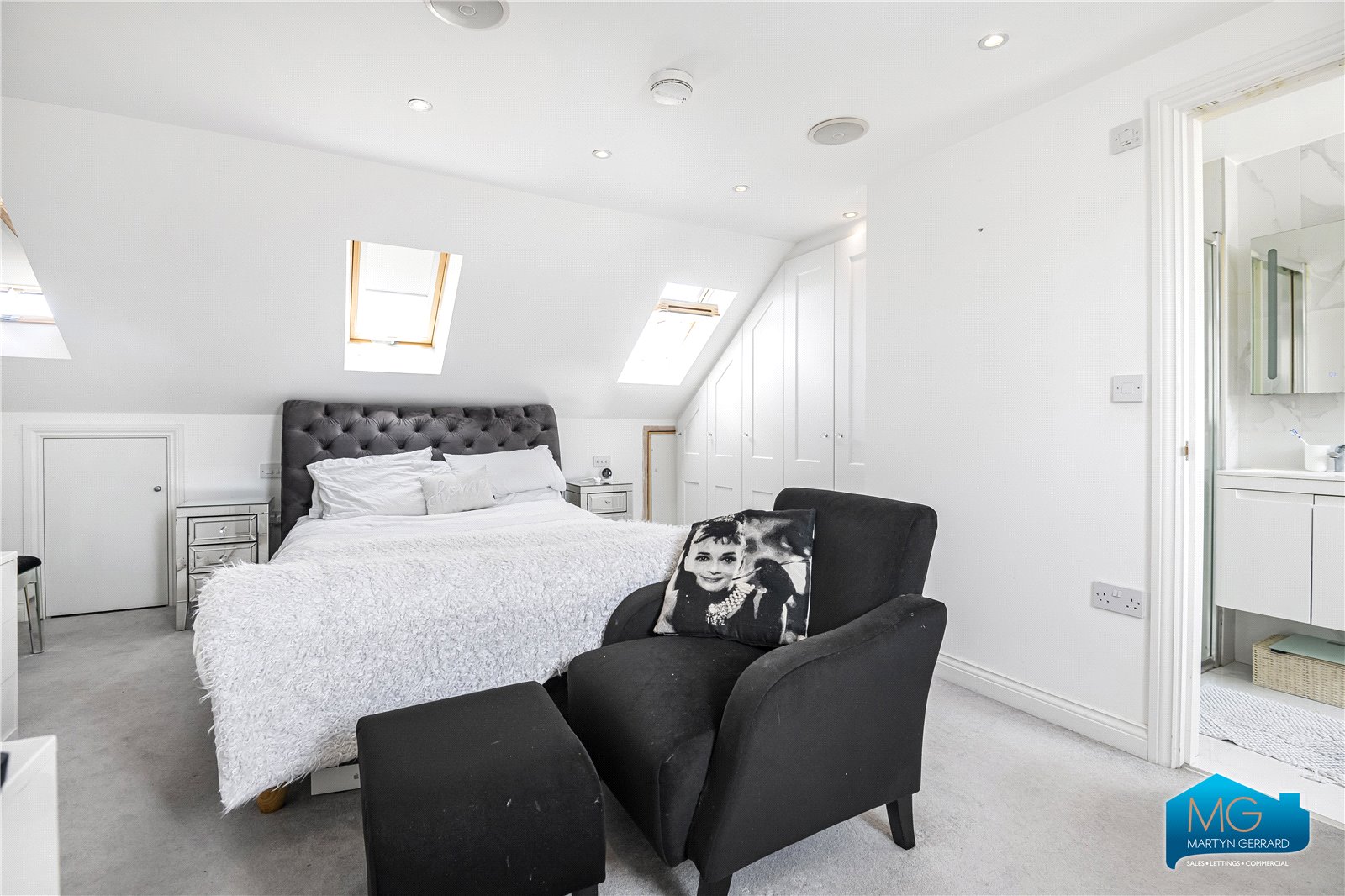 4 bedroom Terraced House to rent - Martyn Gerrard