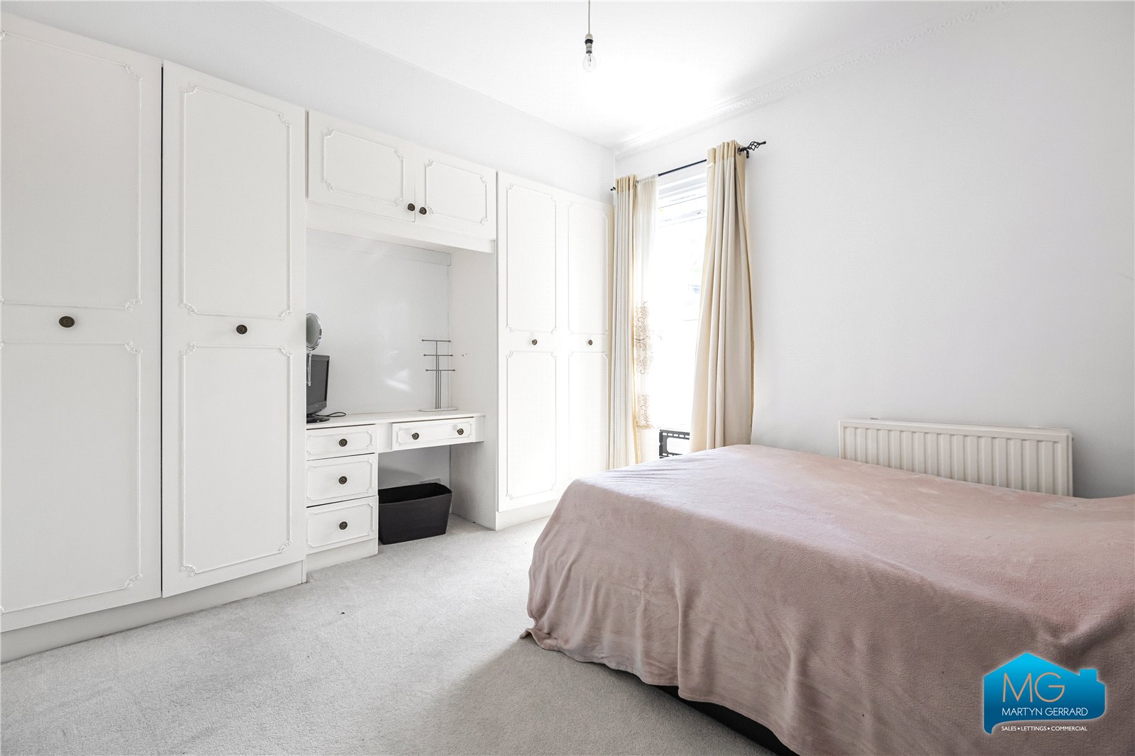 4 bedroom Terraced House to rent - Martyn Gerrard
