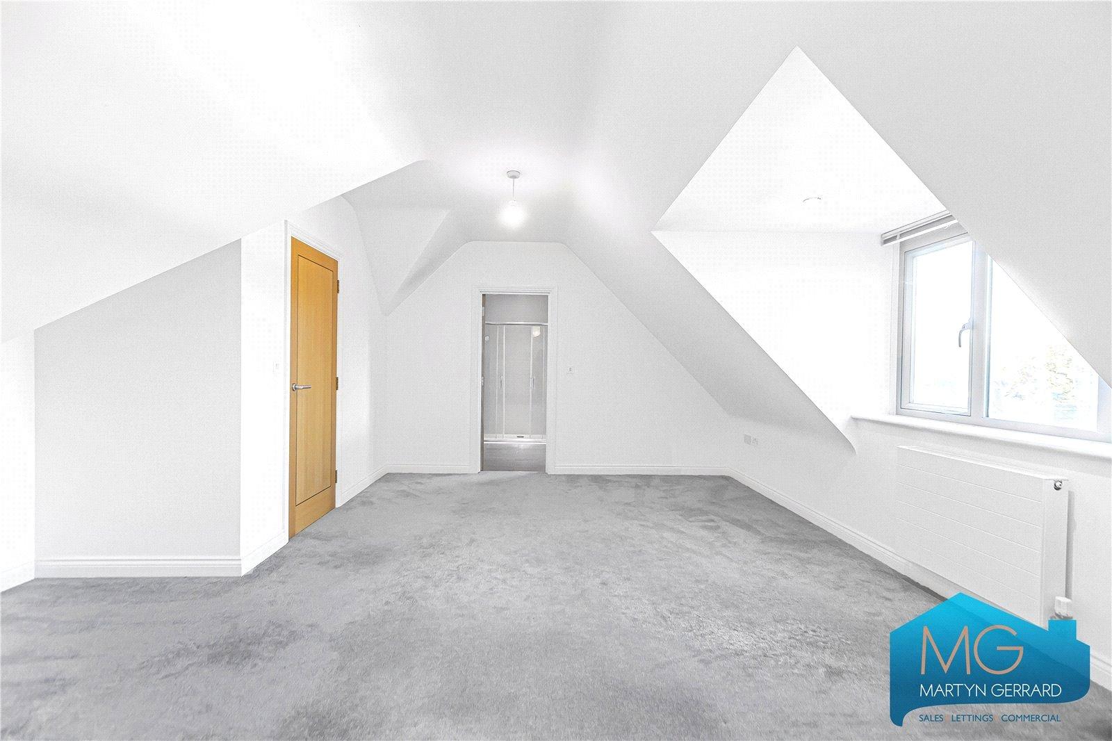 4 bedroom Detached House to rent - Martyn Gerrard
