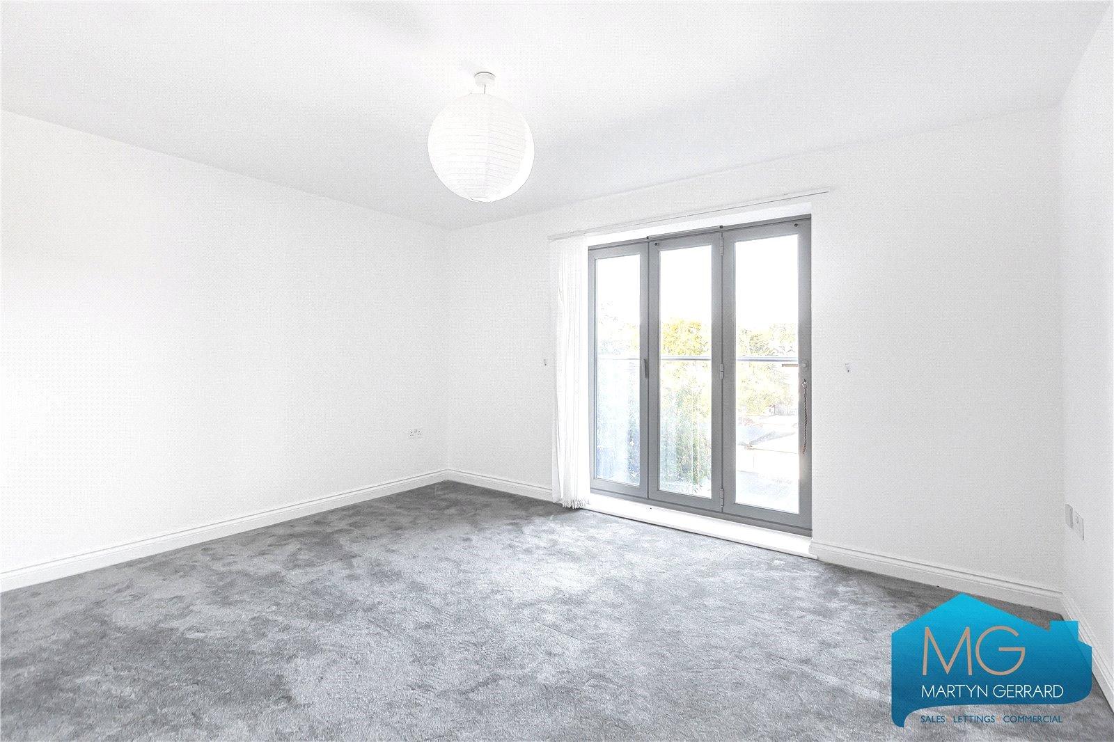 4 bedroom Detached House to rent - Martyn Gerrard