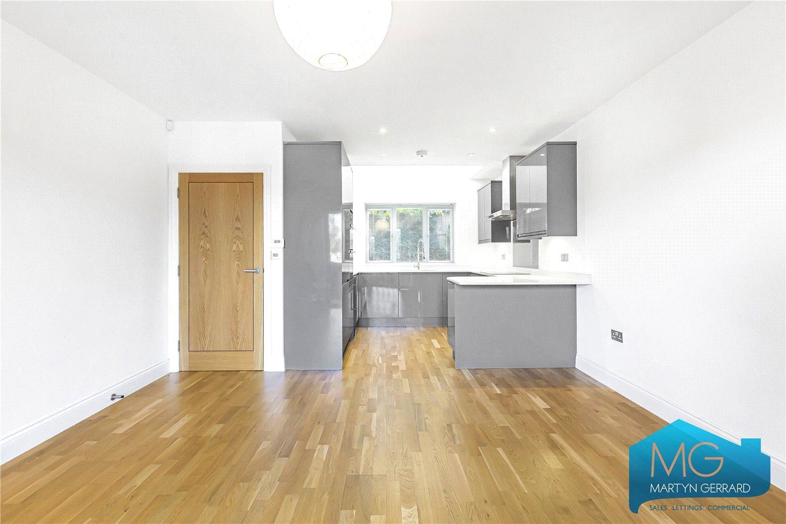 4 bedroom Detached House to rent - Martyn Gerrard
