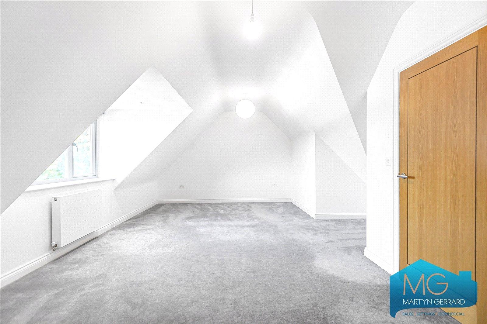 4 bedroom Detached House to rent - Martyn Gerrard