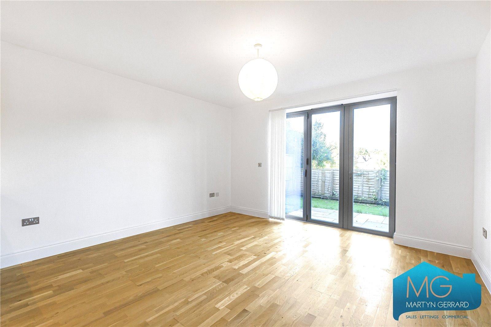 4 bedroom Detached House to rent - Martyn Gerrard