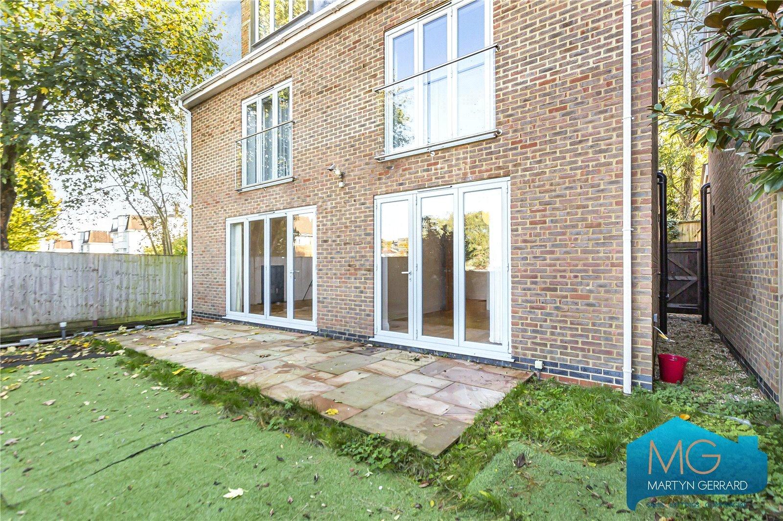 4 bedroom Detached House to rent - Martyn Gerrard
