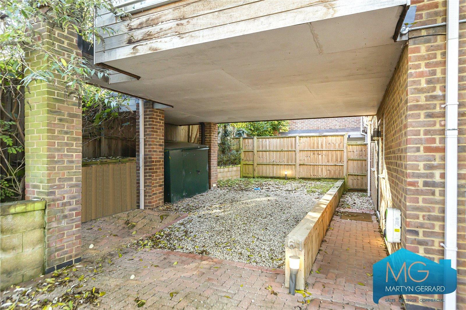 4 bedroom Detached House to rent - Martyn Gerrard