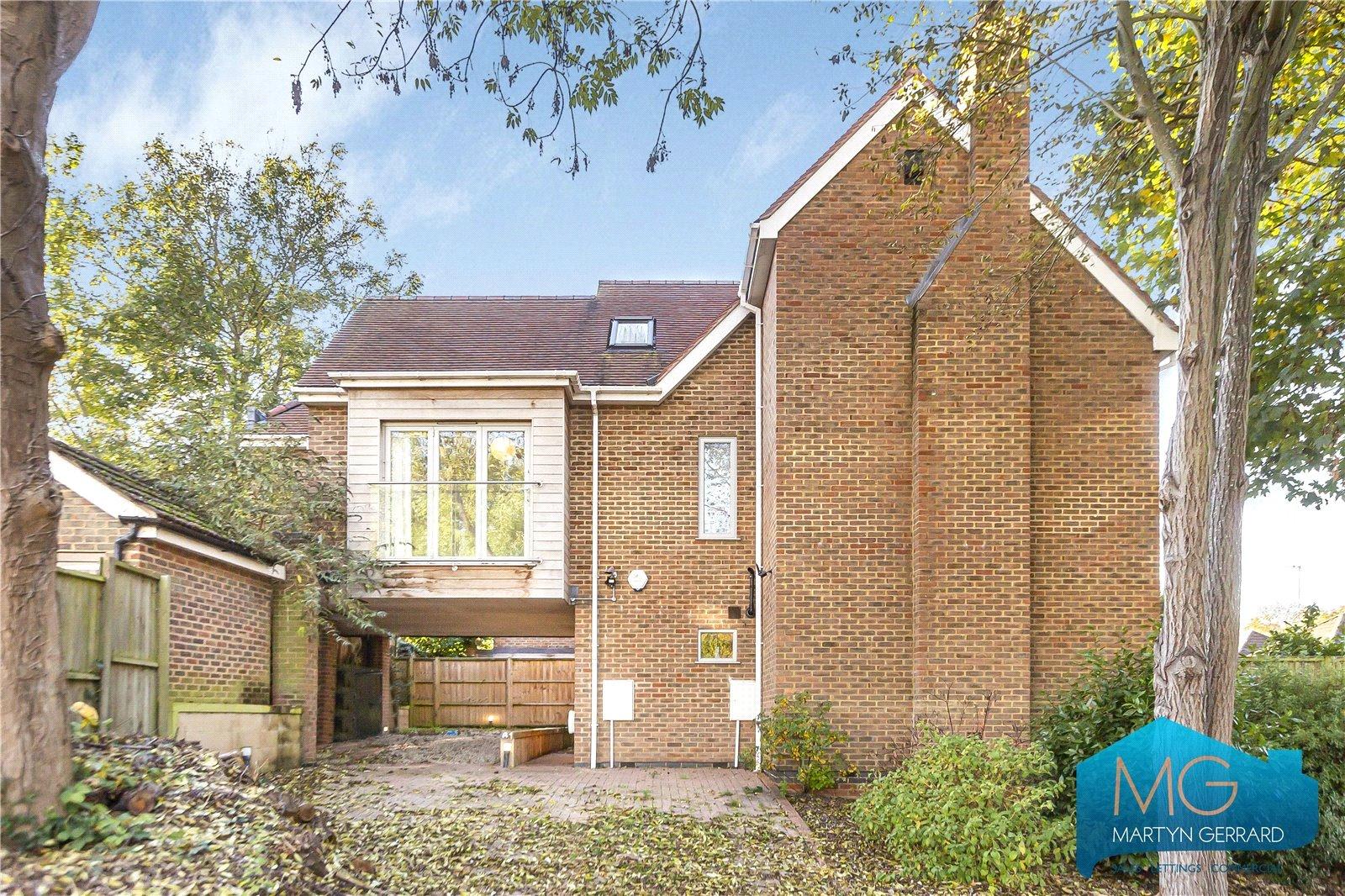 4 bedroom Detached House to rent - Martyn Gerrard