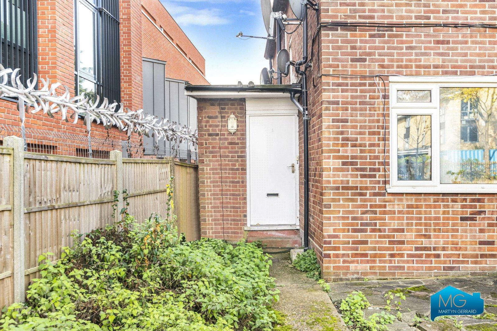 2 bedroom Maisonette to rent - Martyn Gerrard