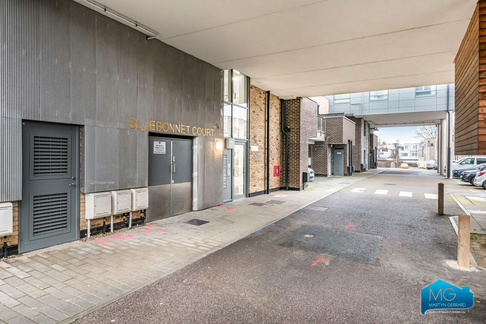 2 bedroom Apartment to rent - Martyn Gerrard