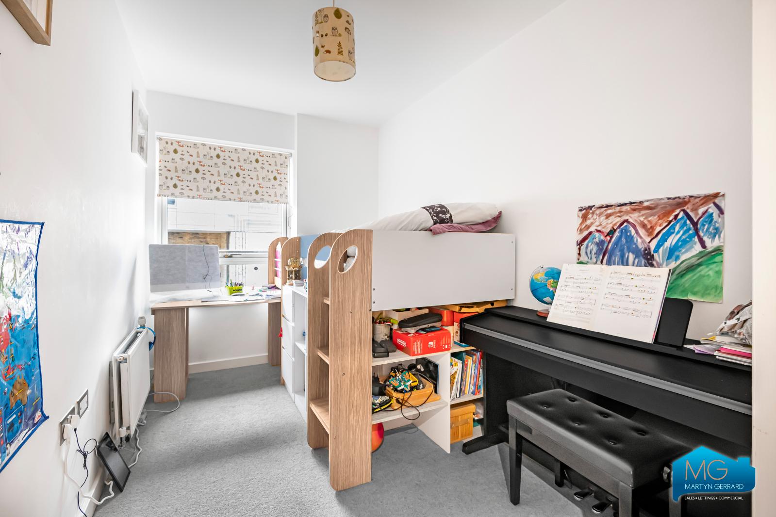 2 bedroom Apartment to rent - Martyn Gerrard