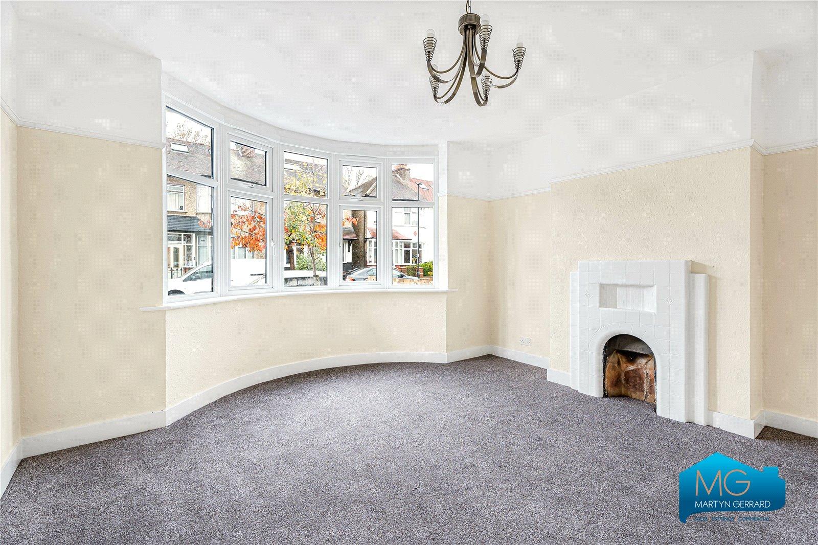 3 bedroom Semi-Detached House to rent - Martyn Gerrard