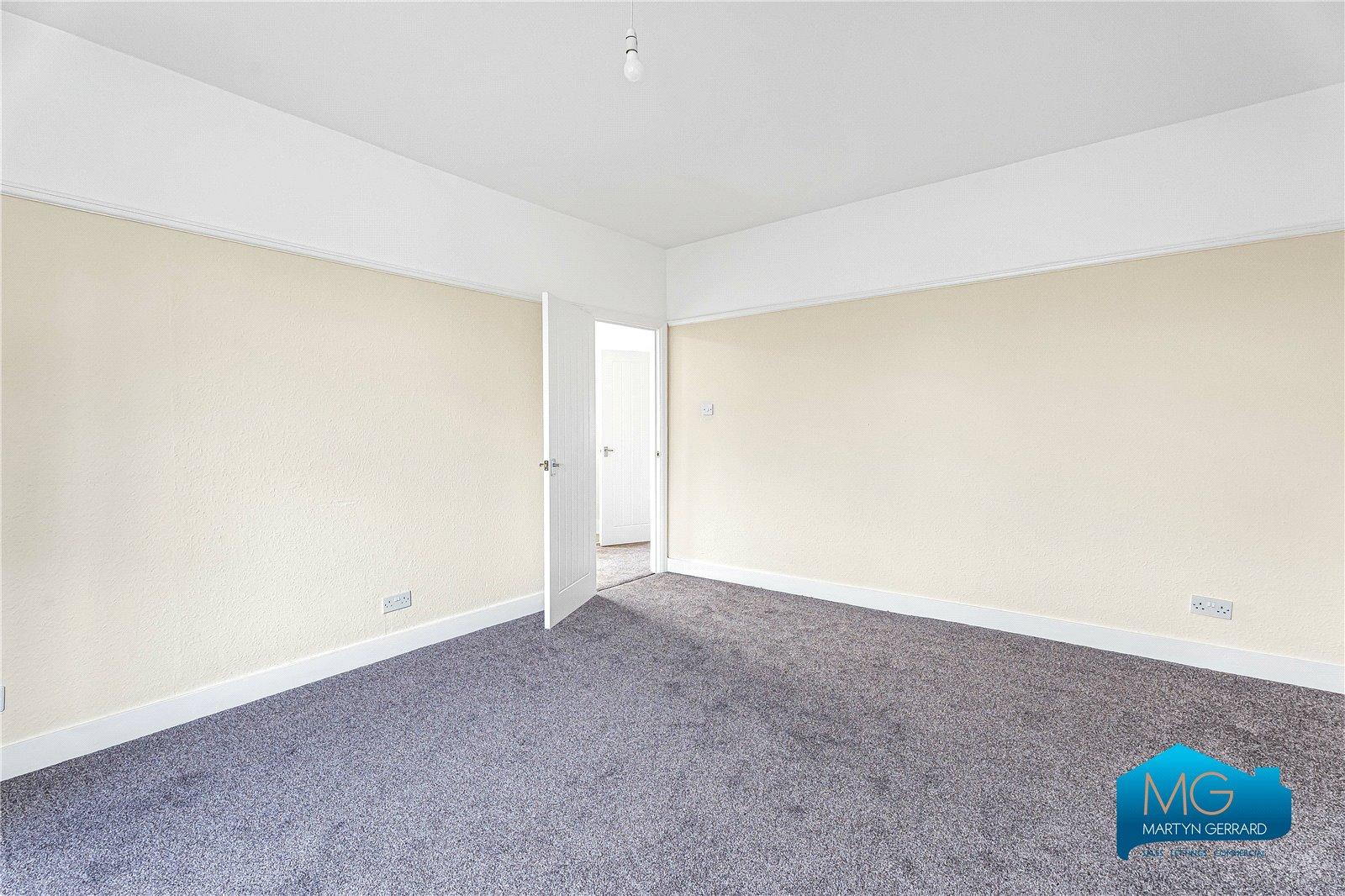 3 bedroom Semi-Detached House to rent - Martyn Gerrard