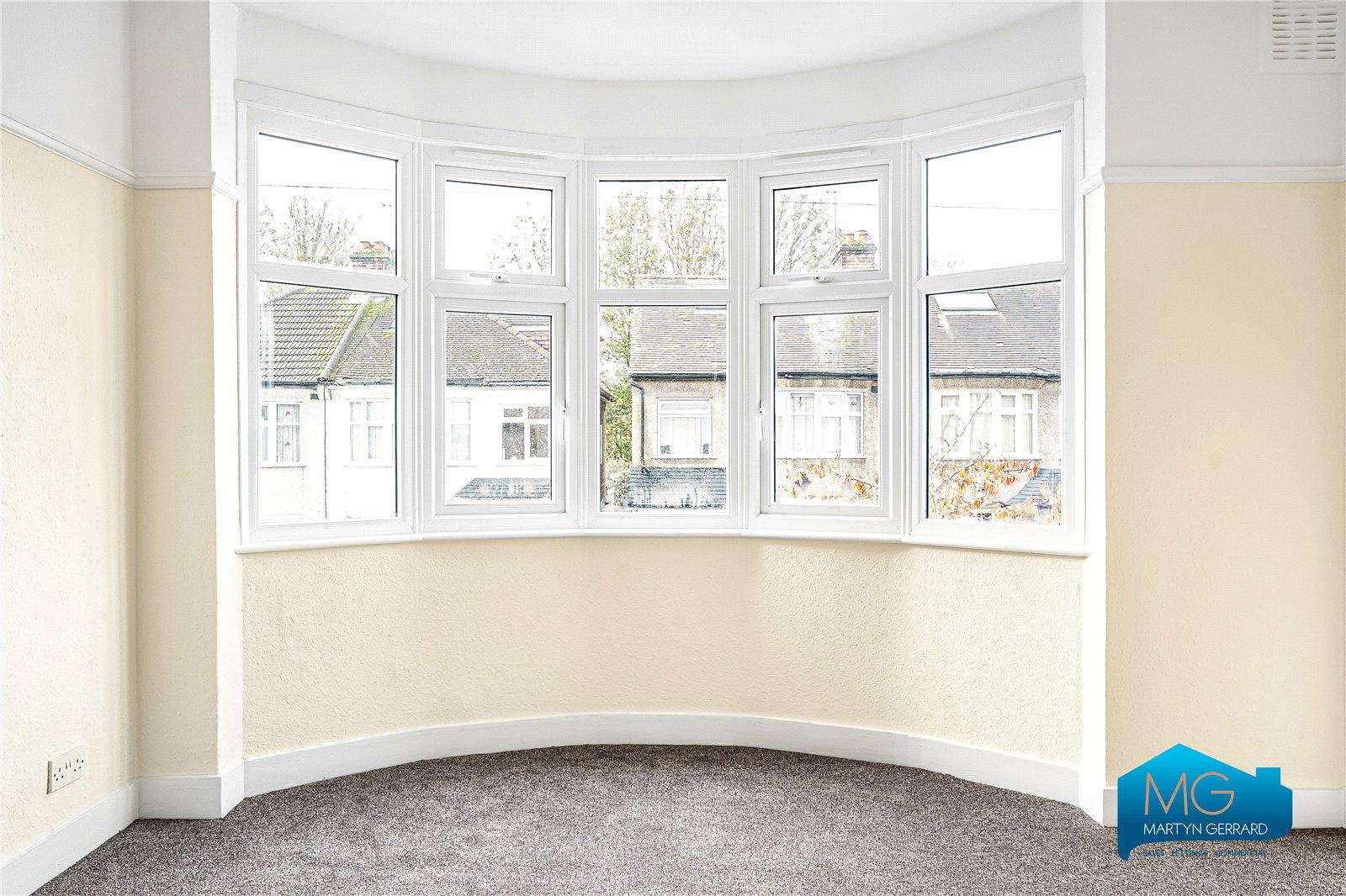 3 bedroom Semi-Detached House to rent - Martyn Gerrard
