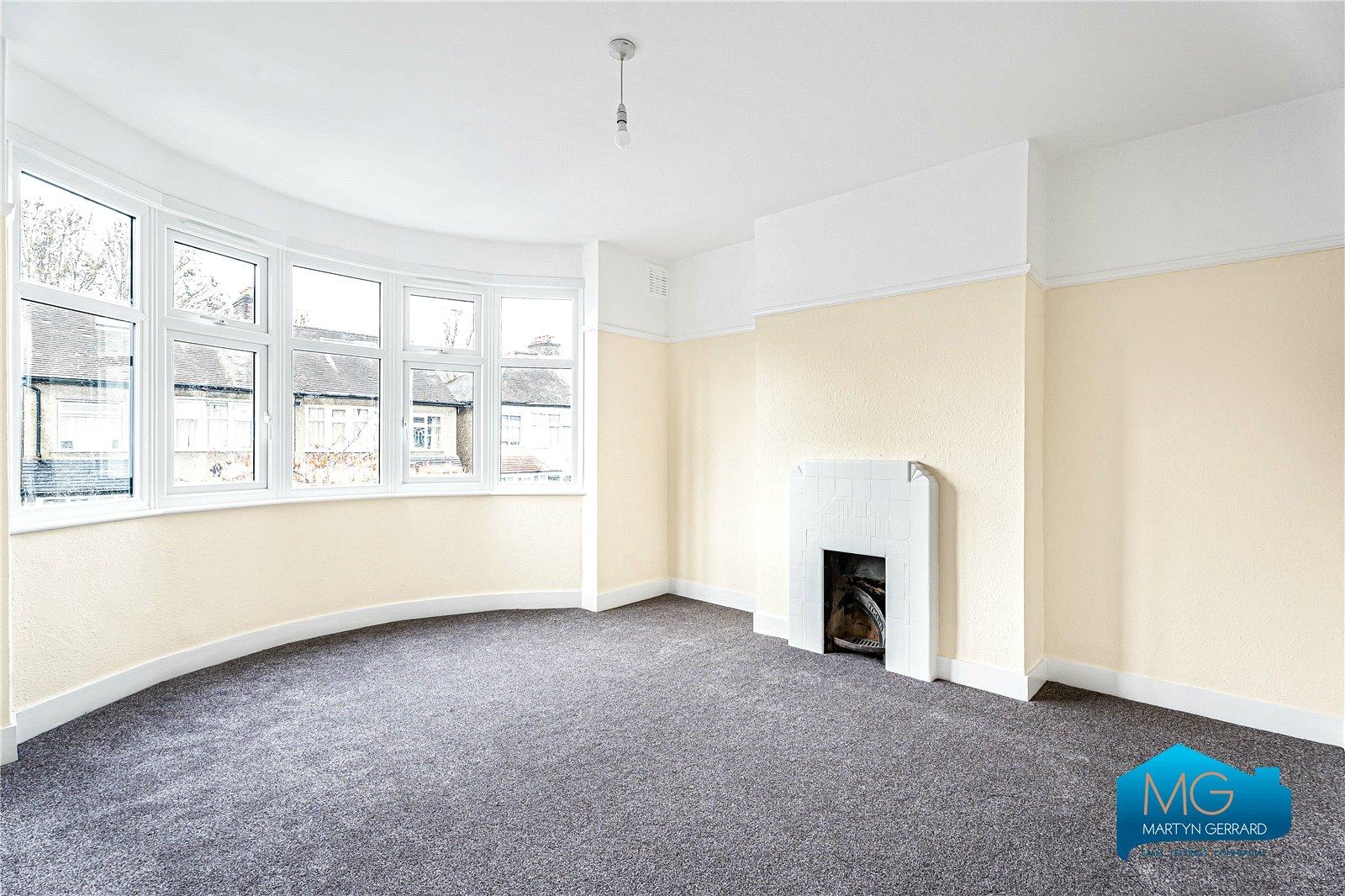 3 bedroom Semi-Detached House to rent - Martyn Gerrard
