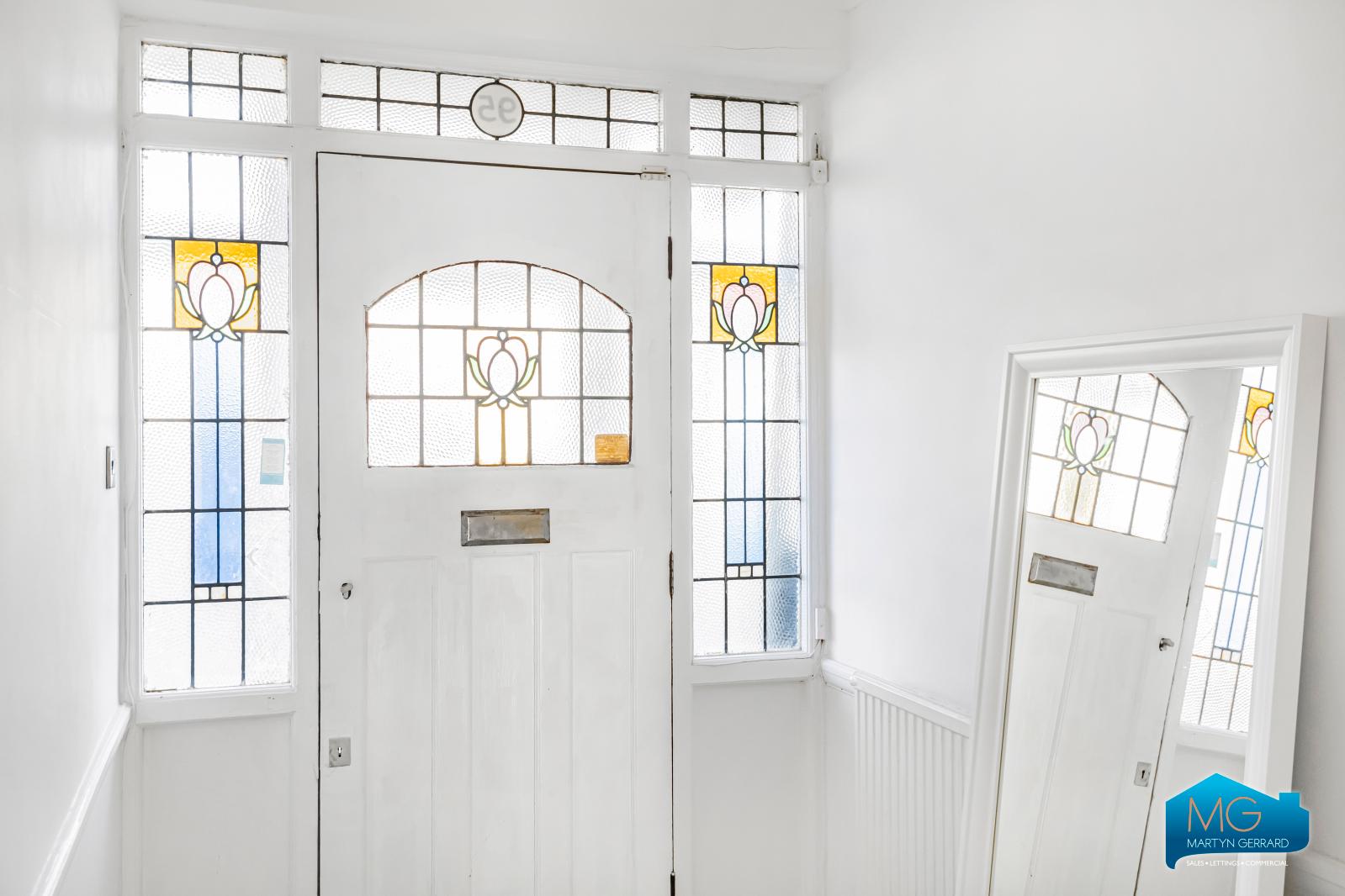 3 bedroom Semi-Detached House to rent - Martyn Gerrard