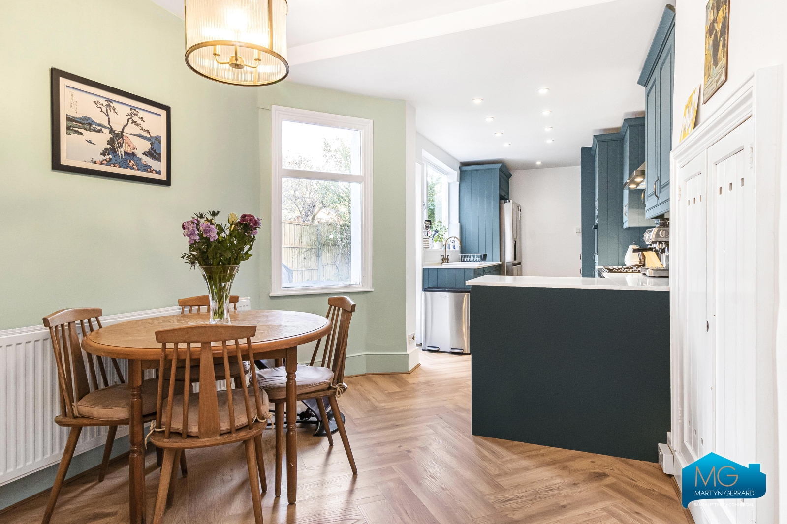 4 bedroom Semi-Detached House to rent - Martyn Gerrard