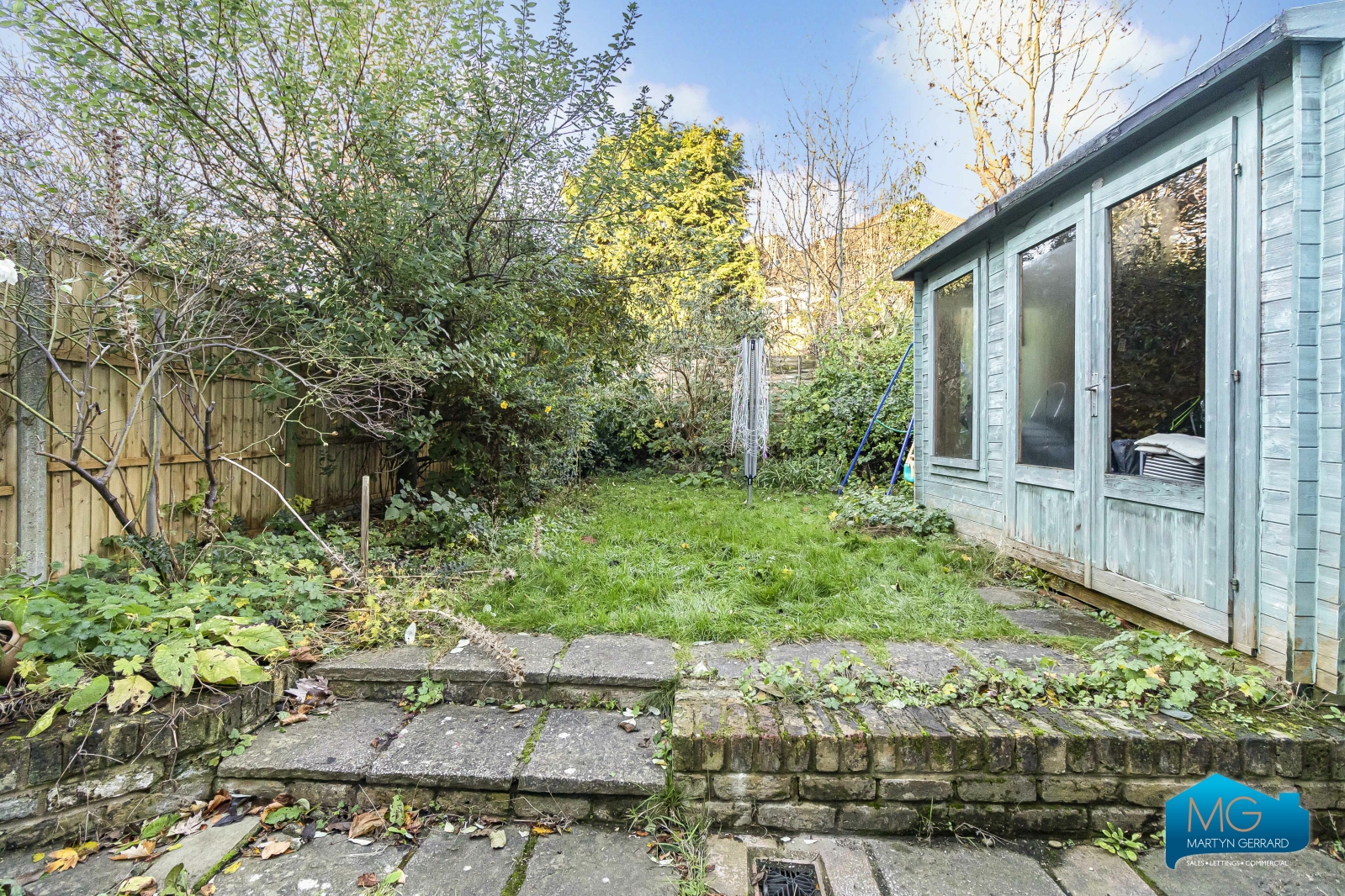 4 bedroom Semi-Detached House to rent - Martyn Gerrard