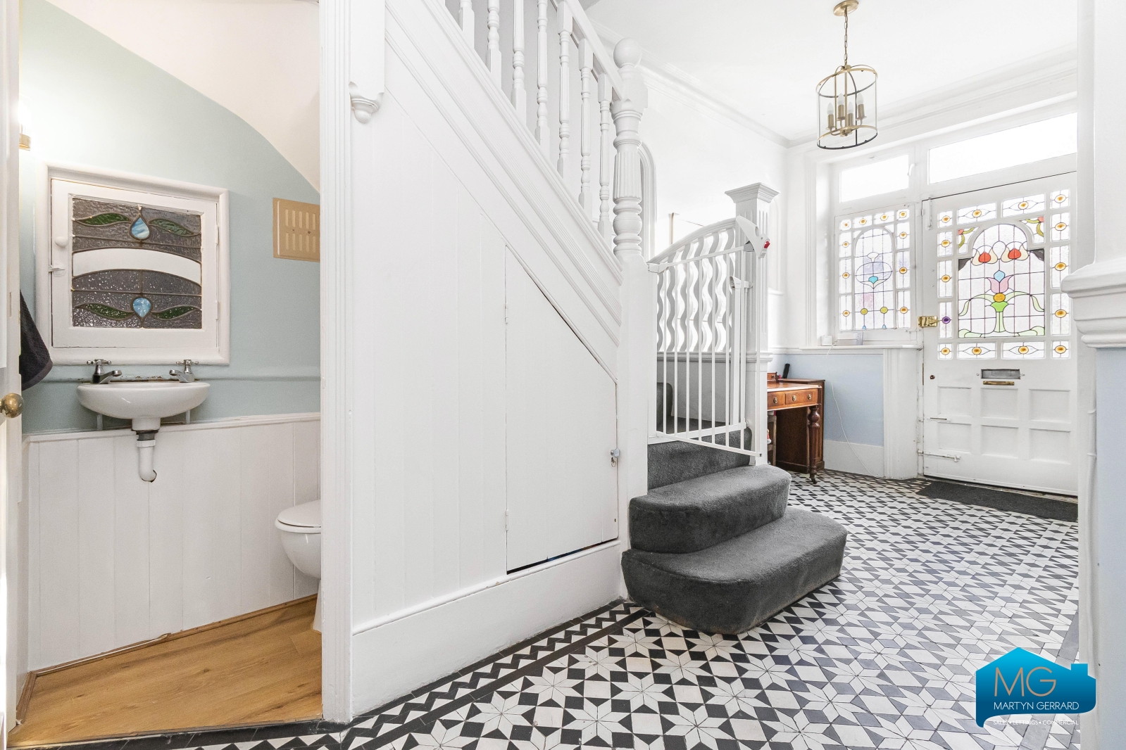 4 bedroom Semi-Detached House to rent - Martyn Gerrard