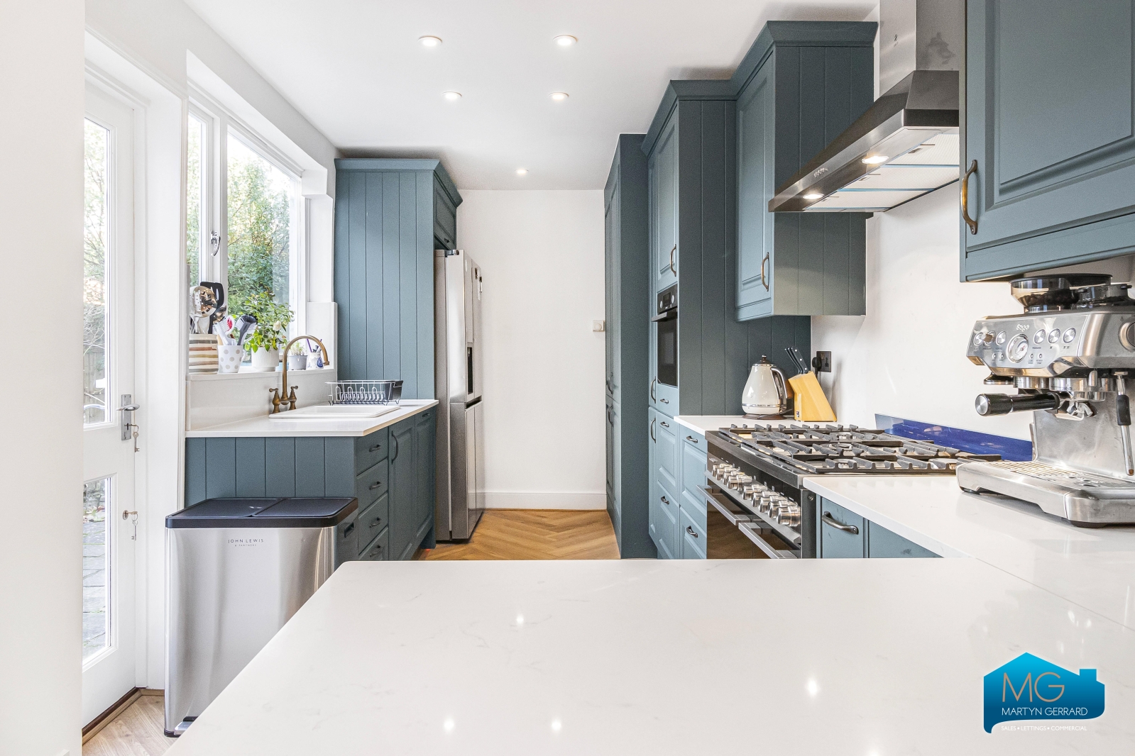 4 bedroom Semi-Detached House to rent - Martyn Gerrard