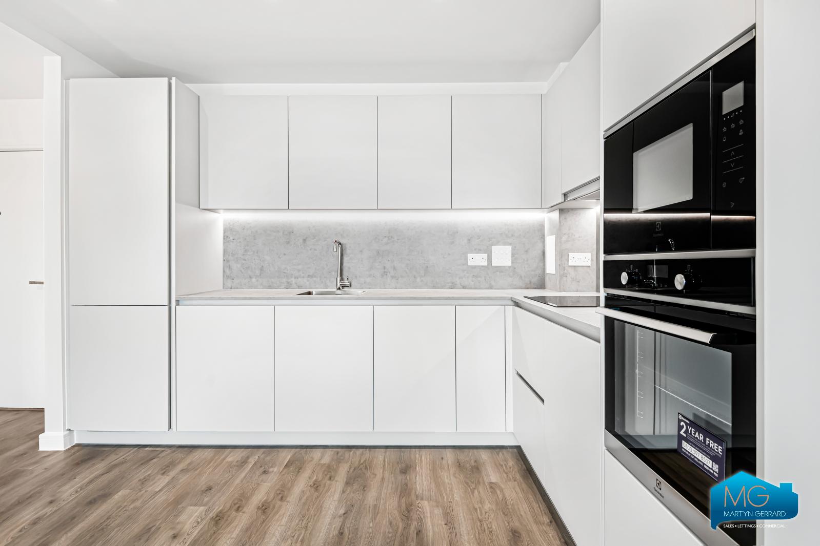 2 bedroom Apartment to rent - Martyn Gerrard