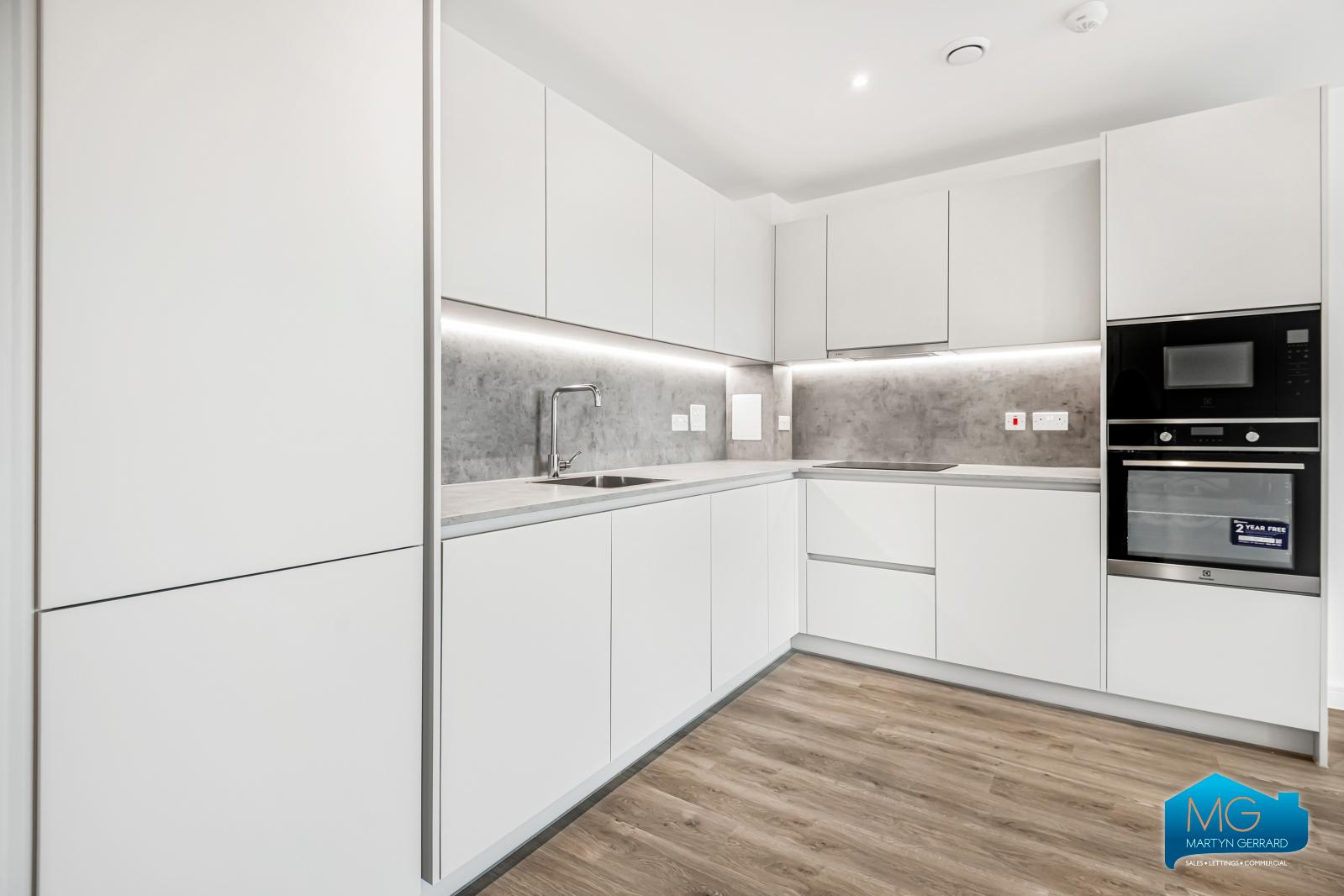 2 bedroom Apartment to rent - Martyn Gerrard