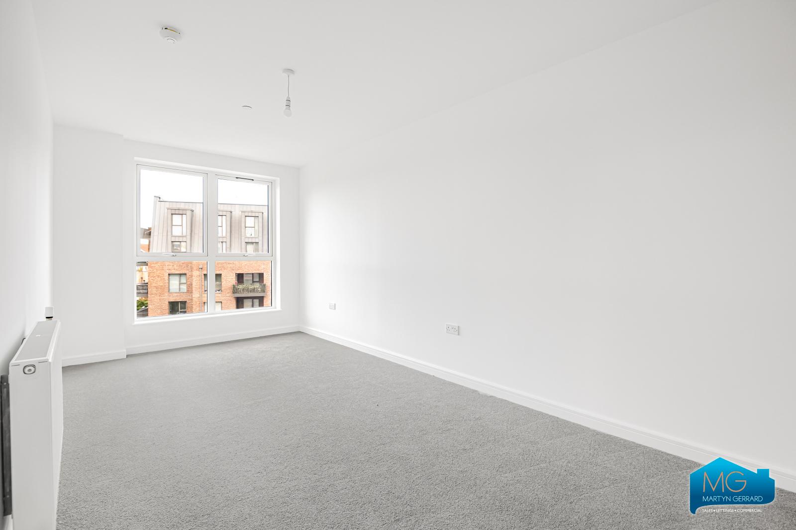 2 bedroom Apartment to rent - Martyn Gerrard