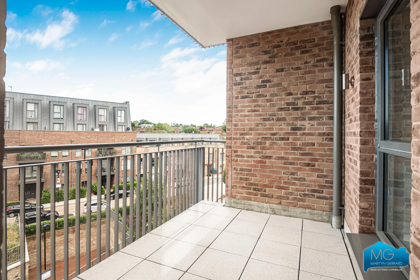 2 bedroom Apartment to rent - Martyn Gerrard