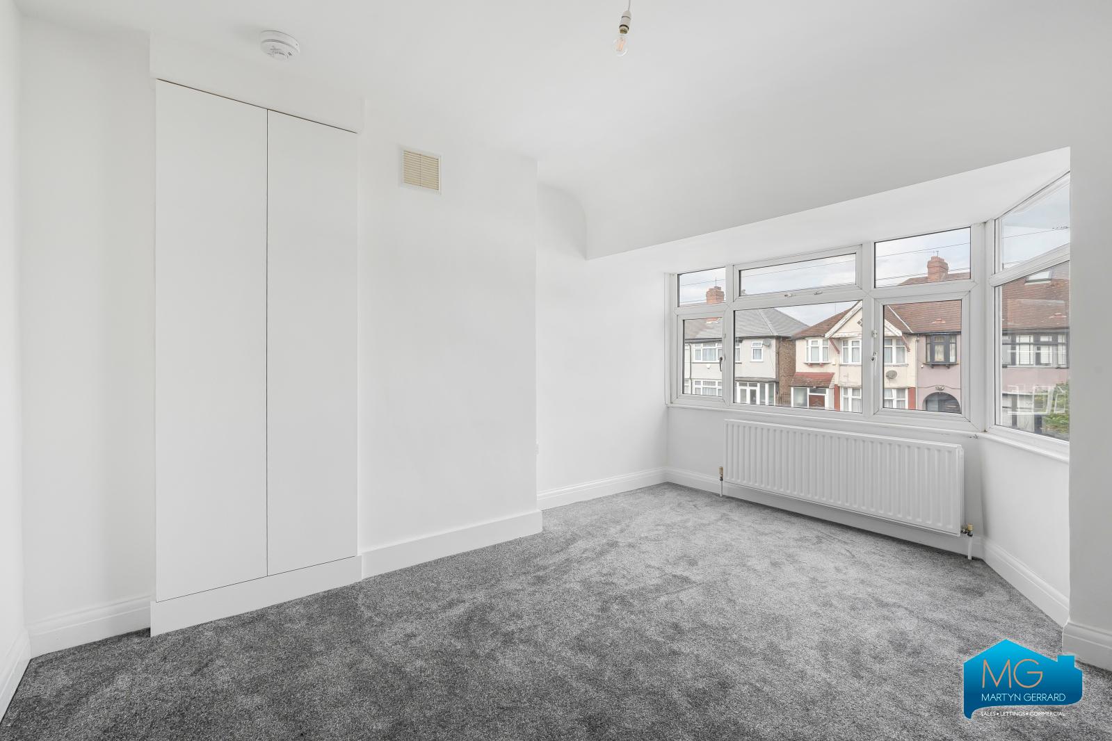 2 bedroom Terraced House to rent - Martyn Gerrard
