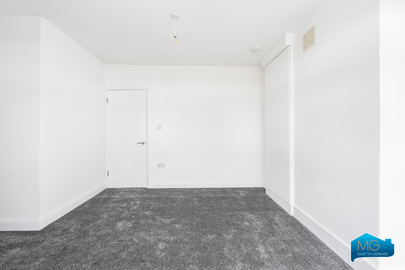 2 bedroom Terraced House to rent - Martyn Gerrard