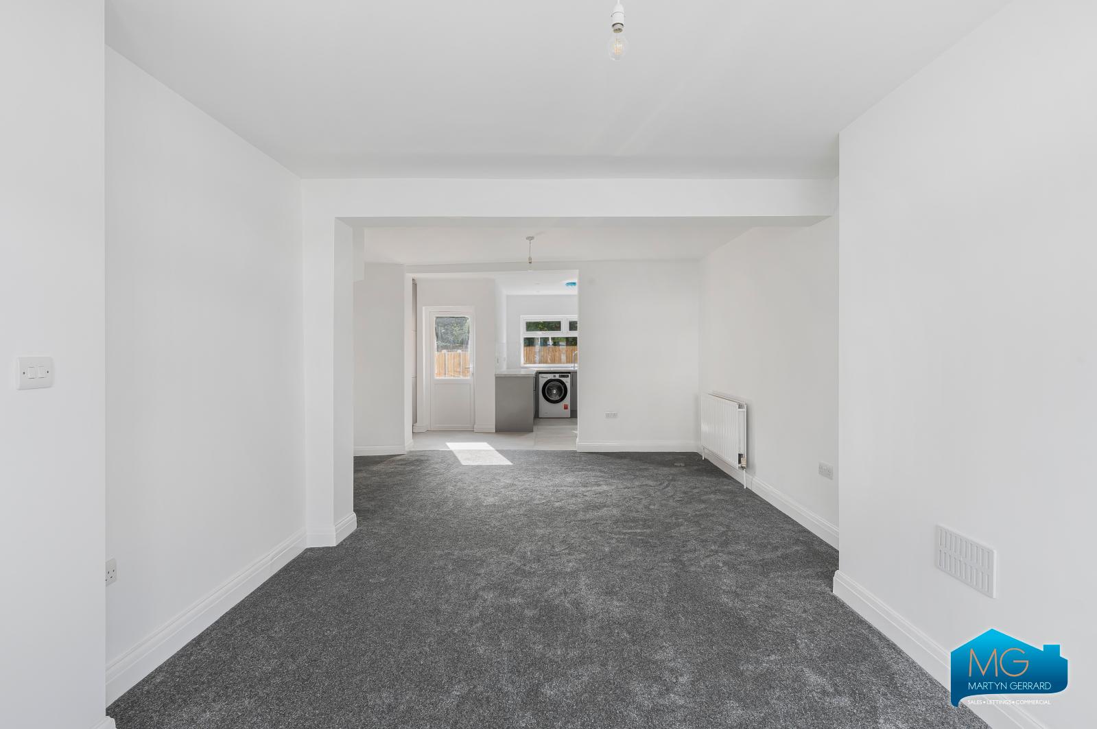 2 bedroom Terraced House to rent - Martyn Gerrard