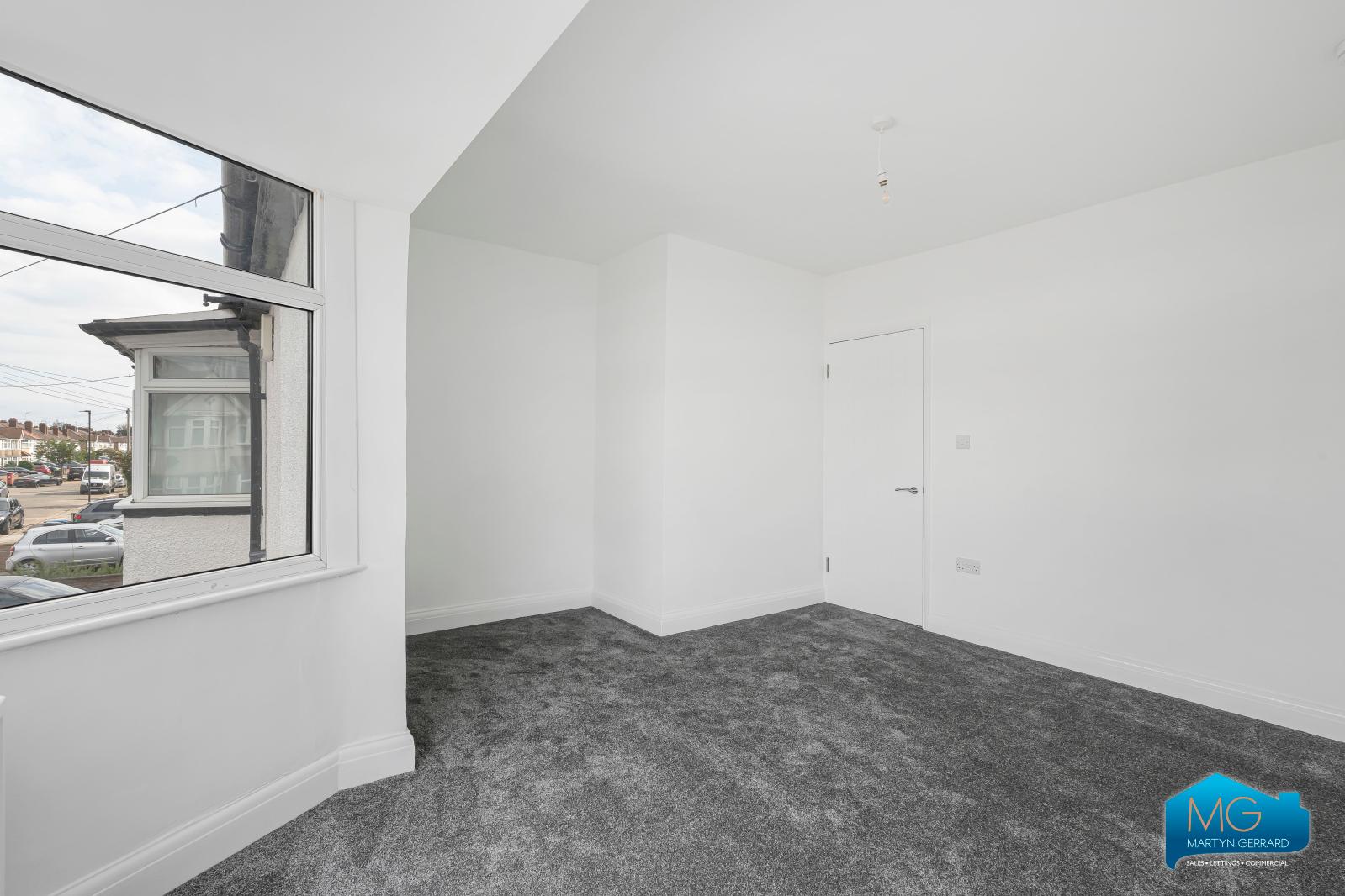 2 bedroom Terraced House to rent - Martyn Gerrard