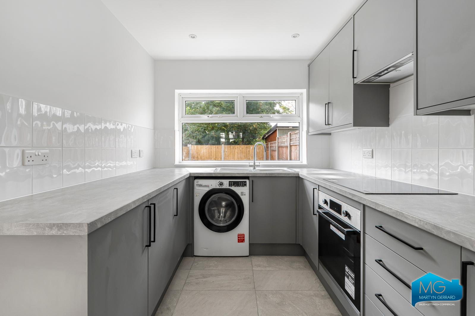 2 bedroom Terraced House to rent - Martyn Gerrard