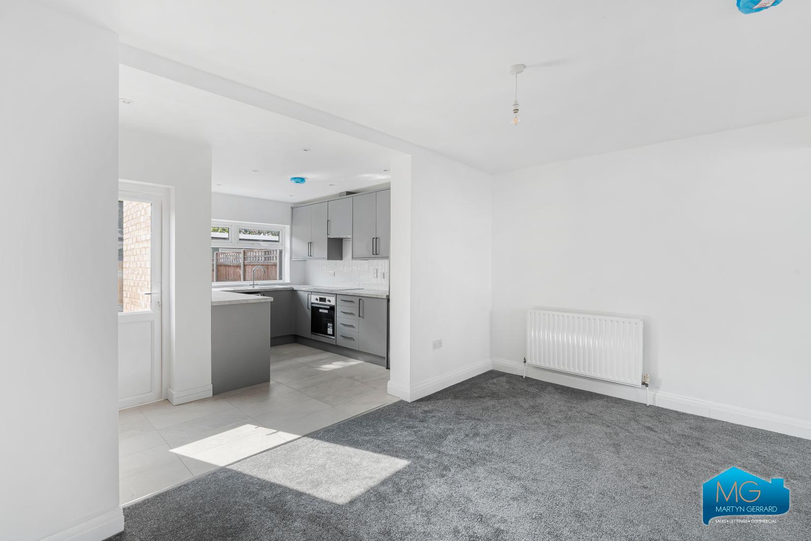 2 bedroom Terraced House to rent - Martyn Gerrard