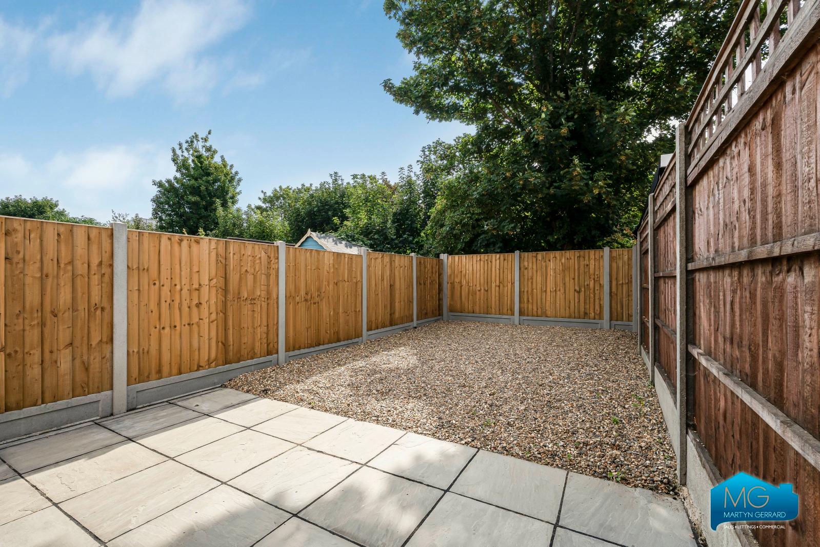 2 bedroom Terraced House to rent - Martyn Gerrard