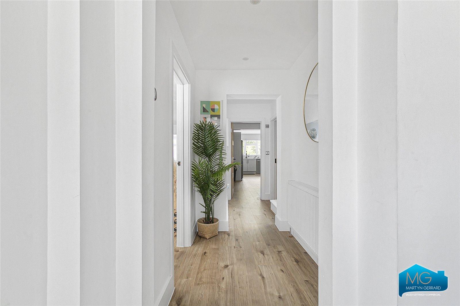 4 bedroom Semi-Detached House to rent - Martyn Gerrard