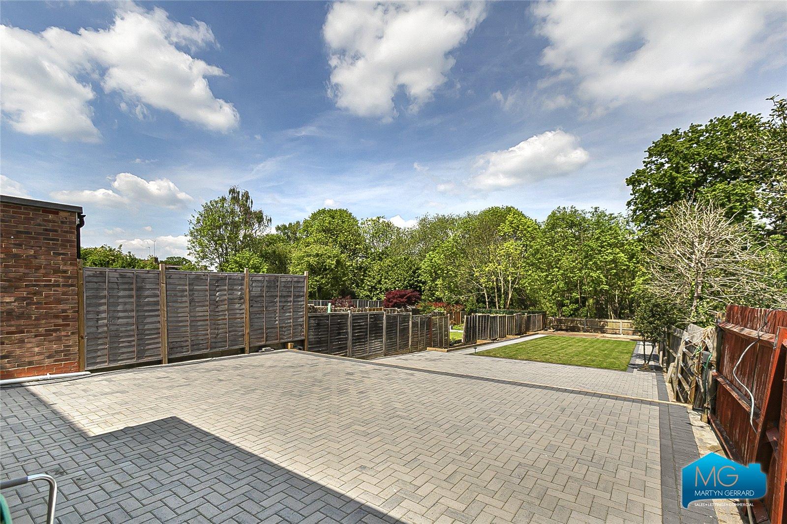 4 bedroom Semi-Detached House to rent - Martyn Gerrard