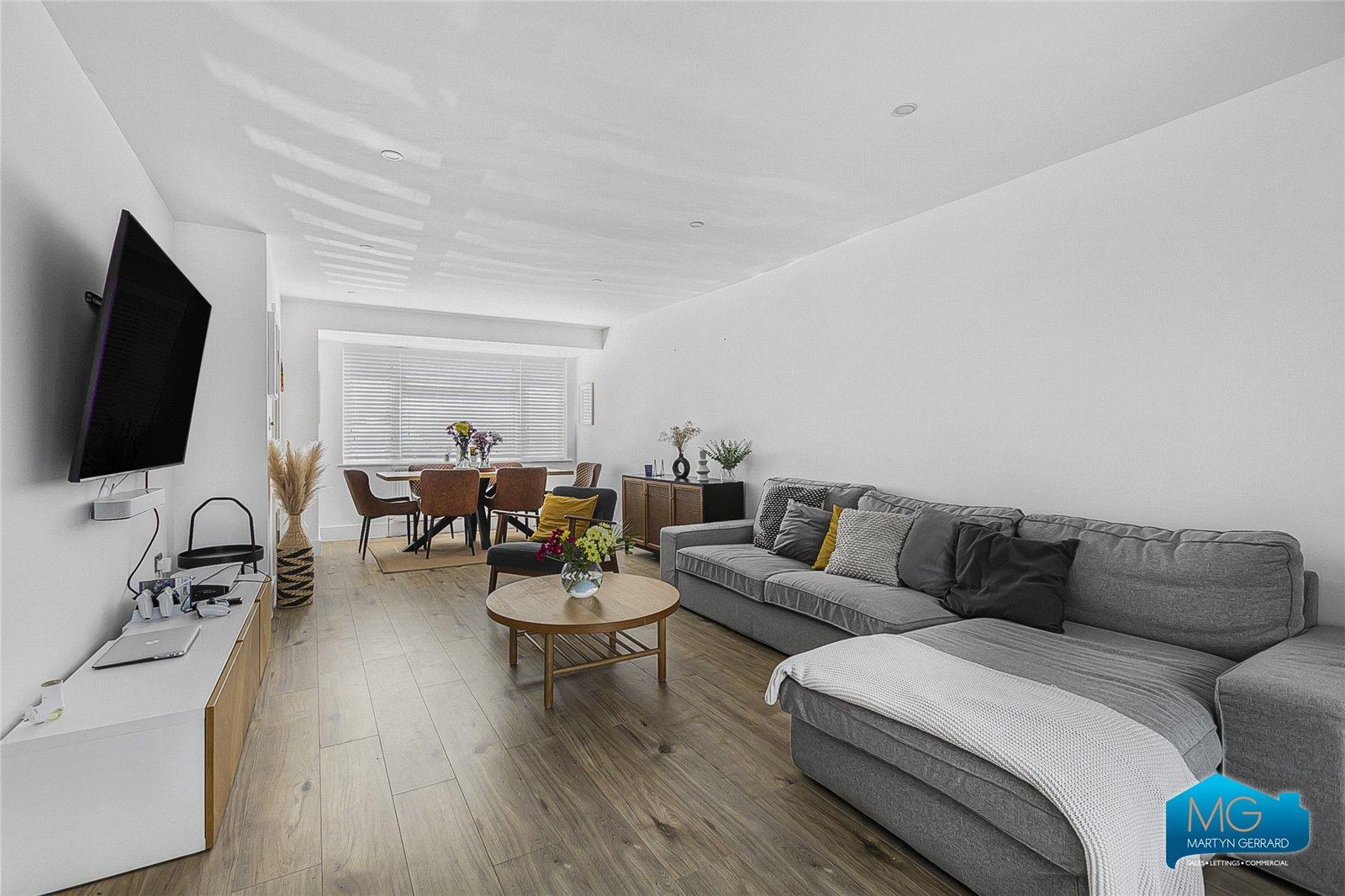 4 bedroom Semi-Detached House to rent - Martyn Gerrard