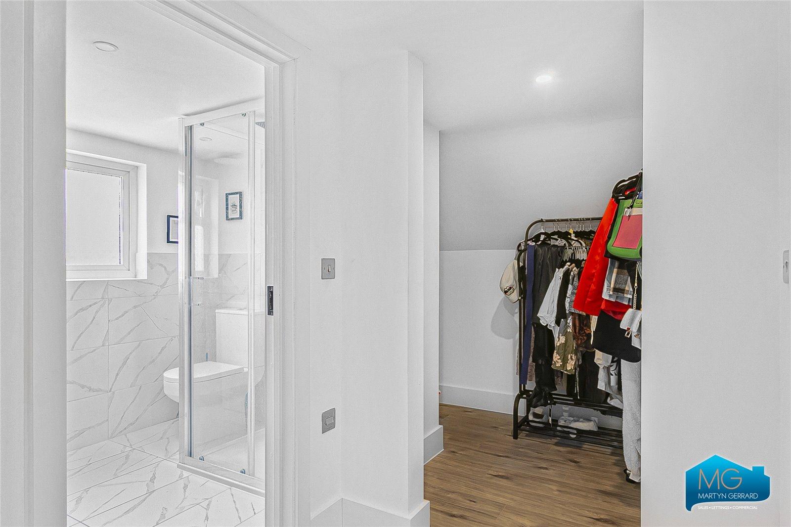 4 bedroom Semi-Detached House to rent - Martyn Gerrard