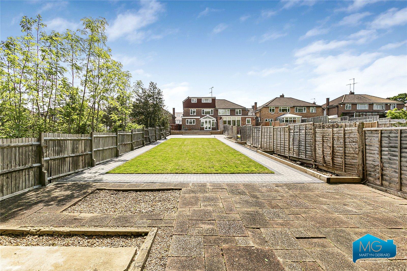 4 bedroom Semi-Detached House to rent - Martyn Gerrard