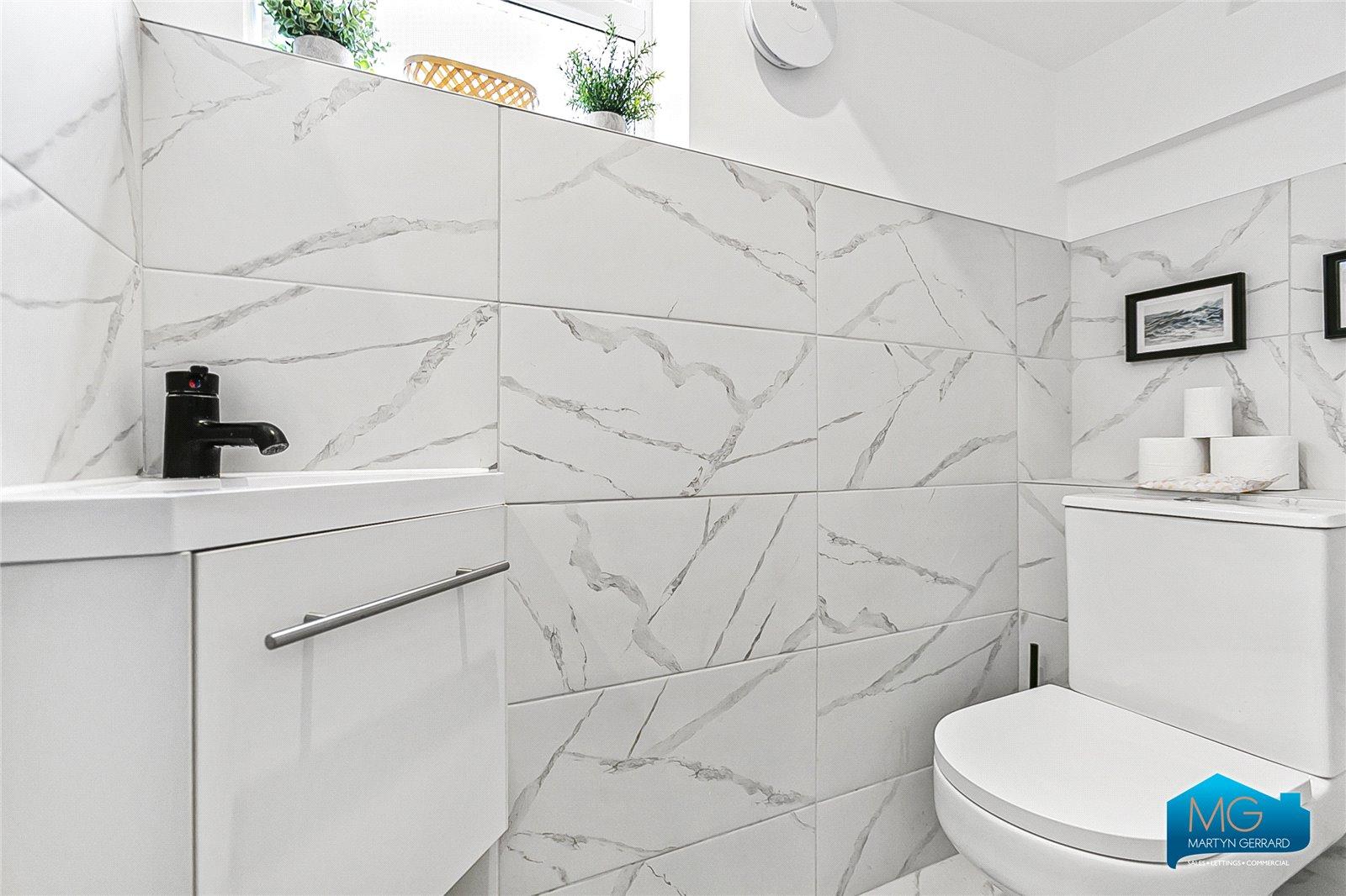 4 bedroom Semi-Detached House to rent - Martyn Gerrard
