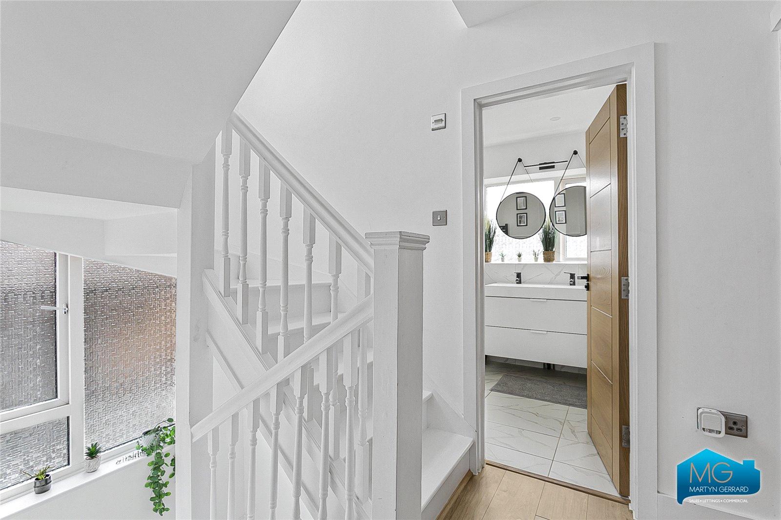 4 bedroom Semi-Detached House to rent - Martyn Gerrard