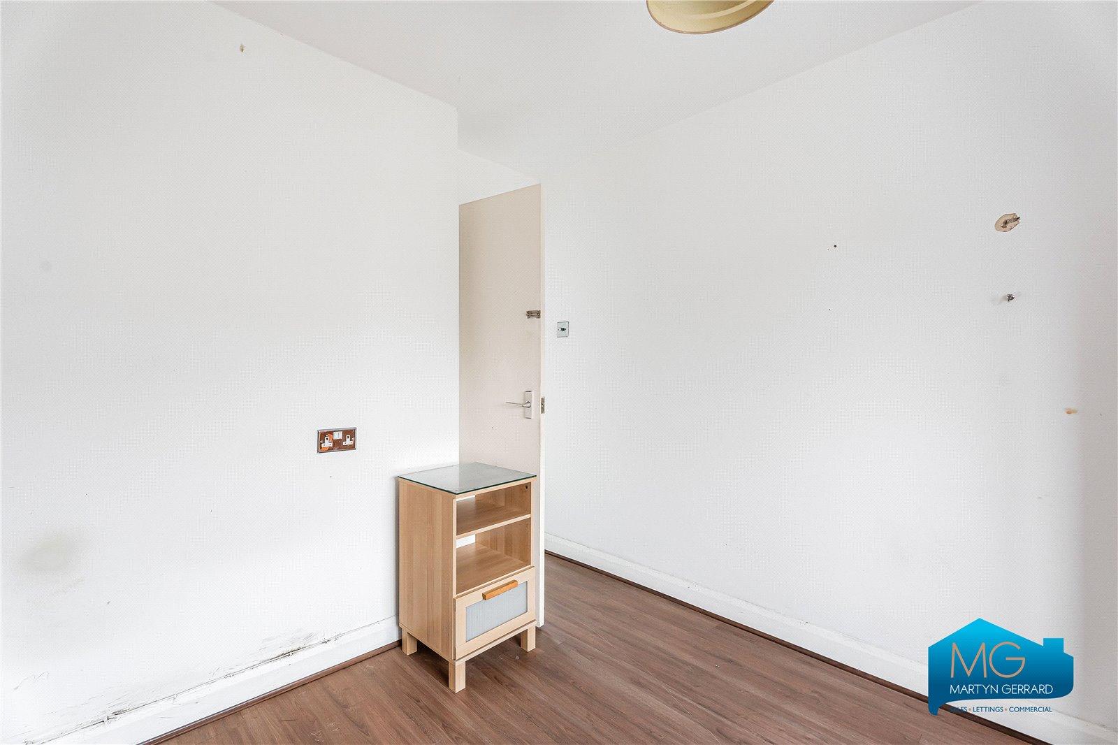 3 bedroom End of Terrace House to rent - Martyn Gerrard