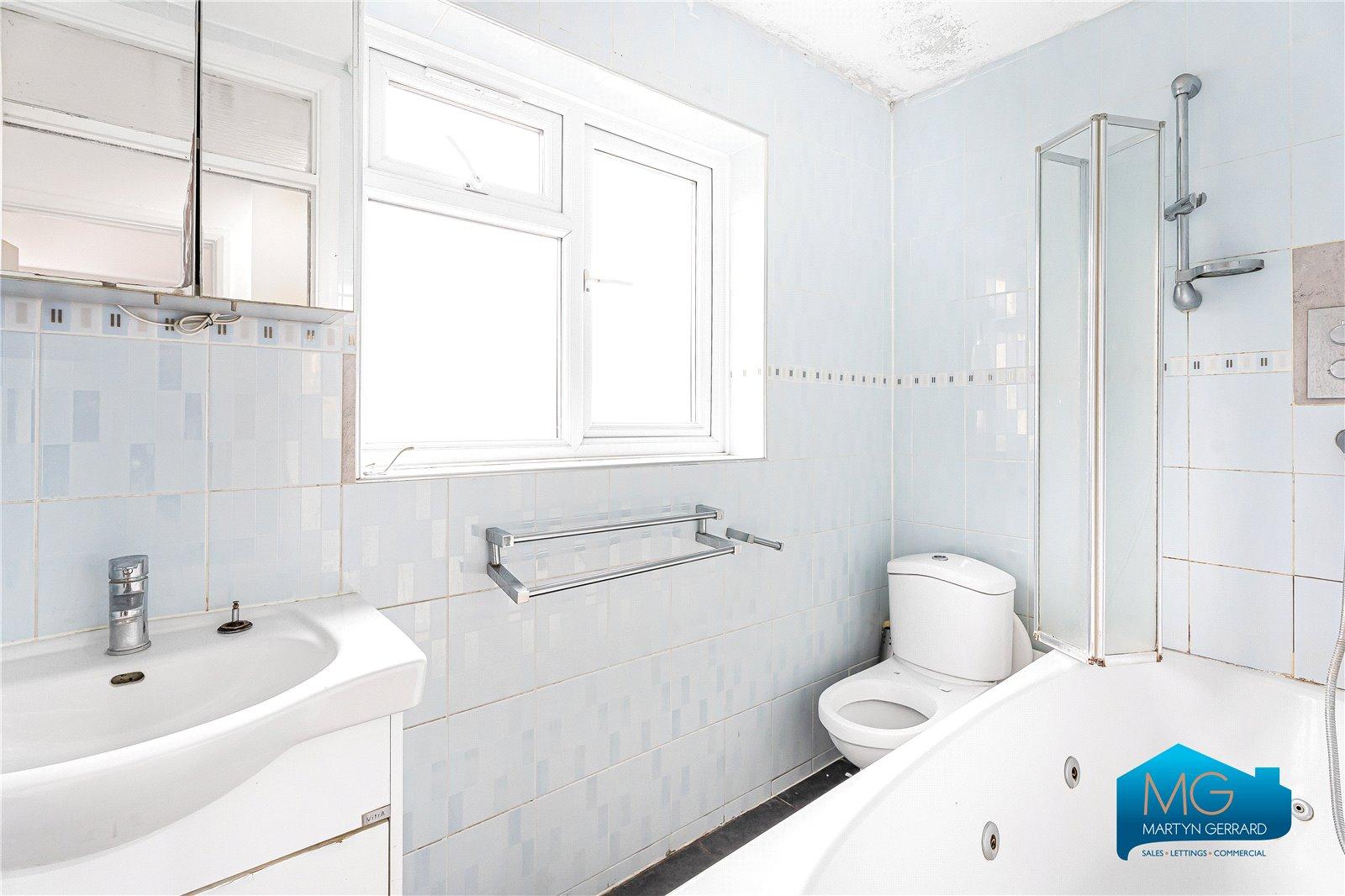3 bedroom End of Terrace House to rent - Martyn Gerrard