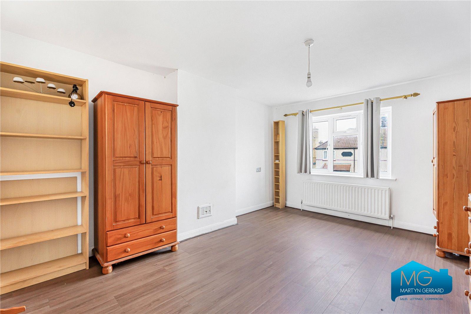 3 bedroom End of Terrace House to rent - Martyn Gerrard